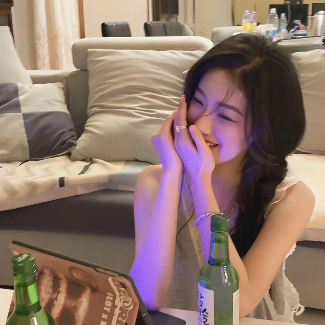 签约艺人抄袭被举报，品牌连夜解约，72小时引热议